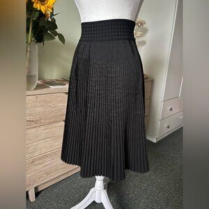 Black Shiny Pleated Knee-Length Midi Thick Elastic High-Waist Modest Skirt Sz M
